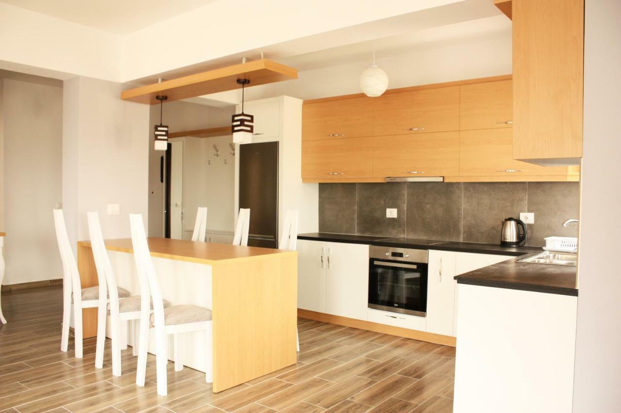 Alexandra'S Apartments ซารานเดอ ภายนอก รูปภาพ