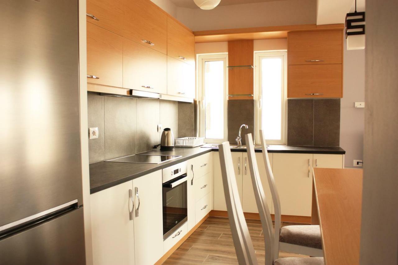 Alexandra'S Apartments ซารานเดอ ภายนอก รูปภาพ