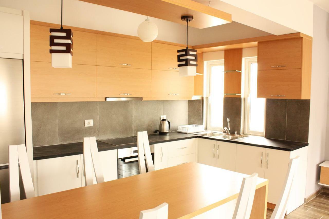Alexandra'S Apartments ซารานเดอ ภายนอก รูปภาพ