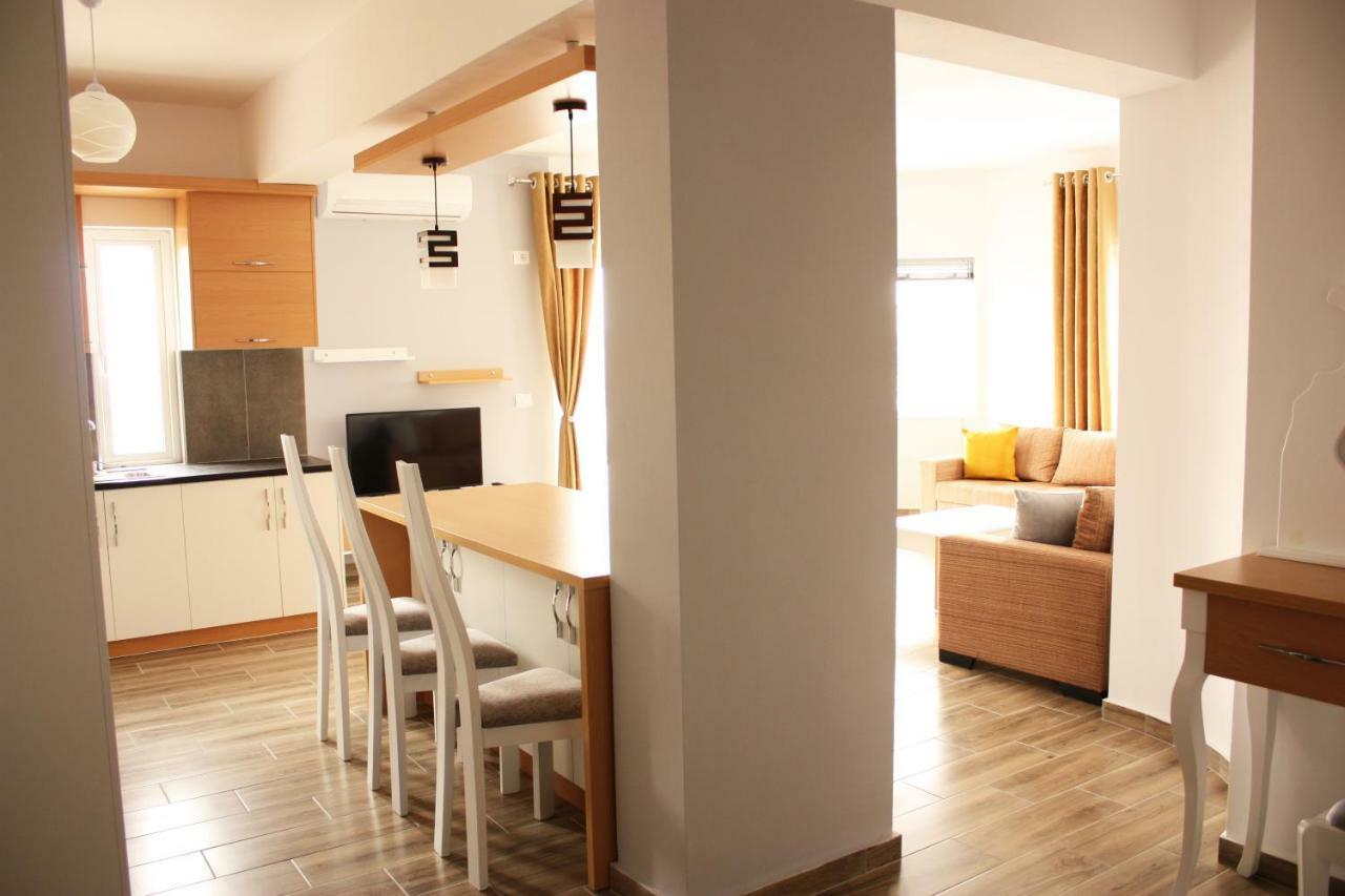 Alexandra'S Apartments ซารานเดอ ภายนอก รูปภาพ