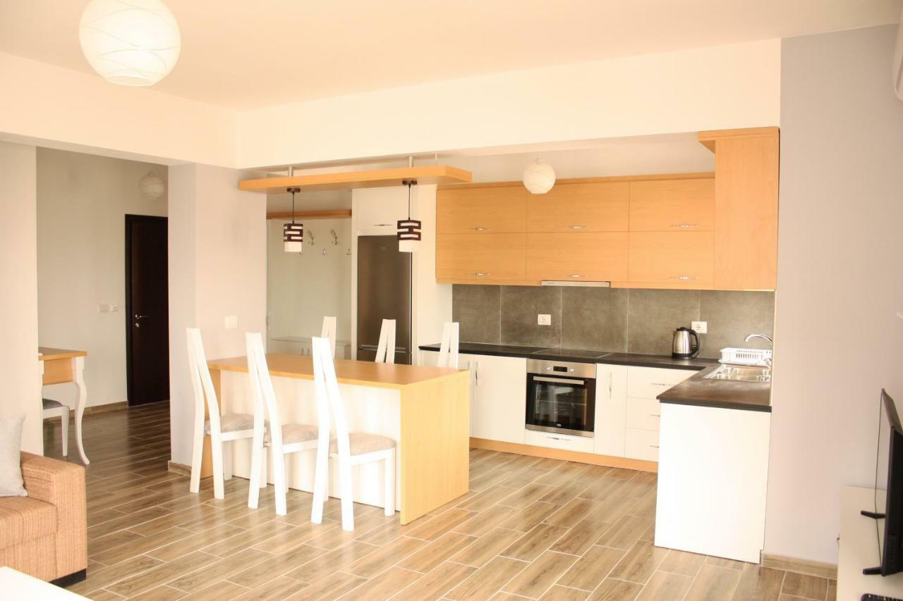 Alexandra'S Apartments ซารานเดอ ภายนอก รูปภาพ