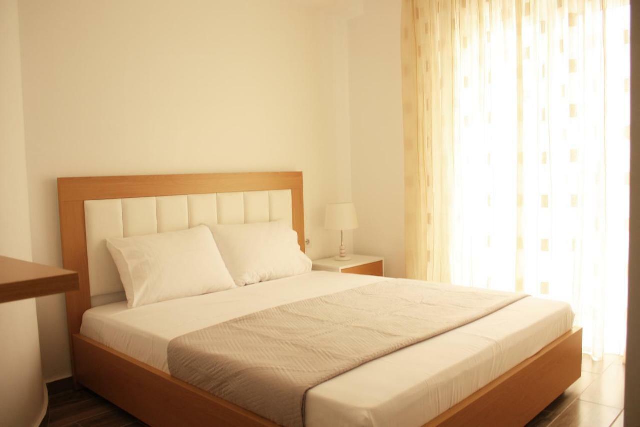 Alexandra'S Apartments ซารานเดอ ภายนอก รูปภาพ
