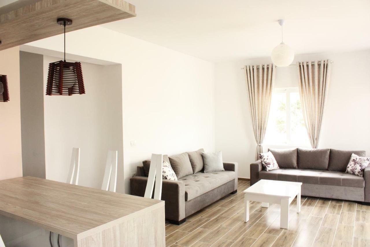 Alexandra'S Apartments ซารานเดอ ภายนอก รูปภาพ