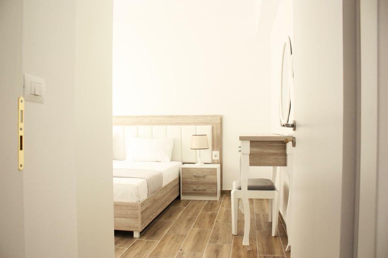 Alexandra'S Apartments ซารานเดอ ภายนอก รูปภาพ