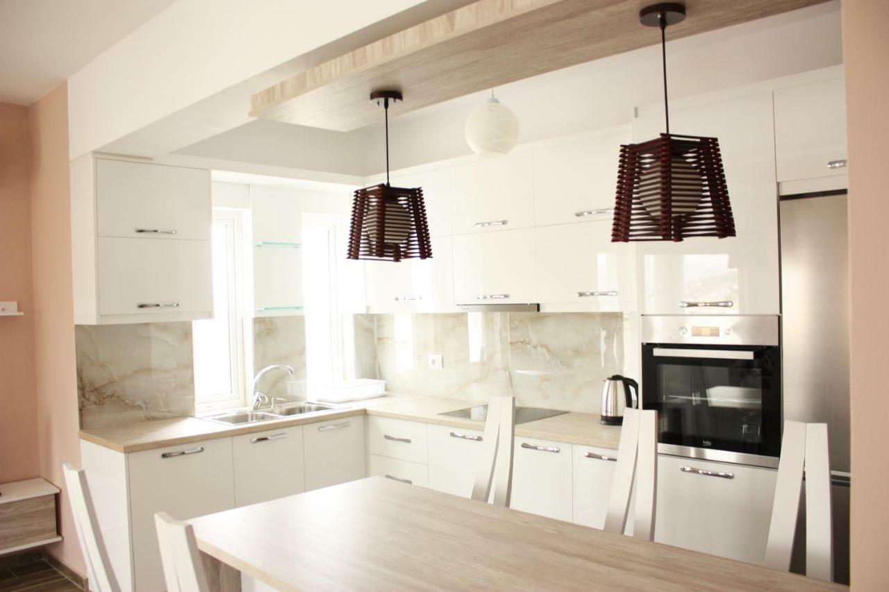 Alexandra'S Apartments ซารานเดอ ภายนอก รูปภาพ