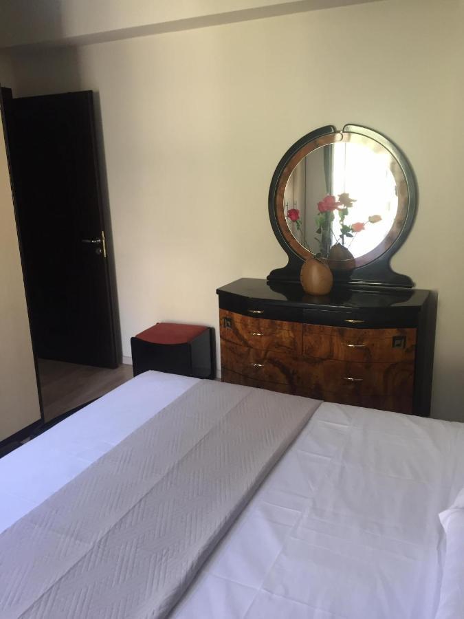 Alexandra'S Apartments ซารานเดอ ภายนอก รูปภาพ