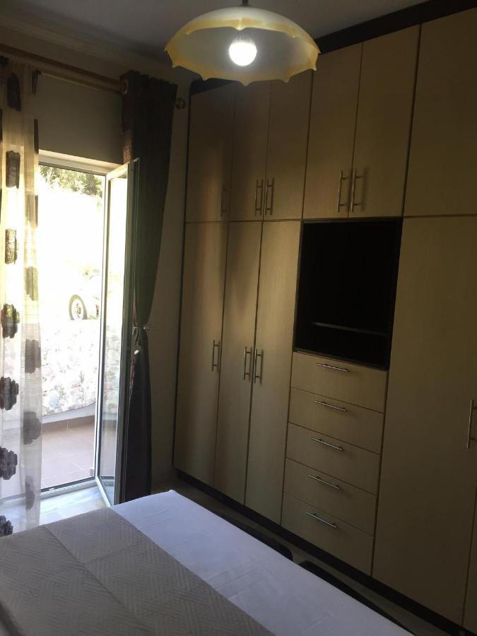 Alexandra'S Apartments ซารานเดอ ภายนอก รูปภาพ