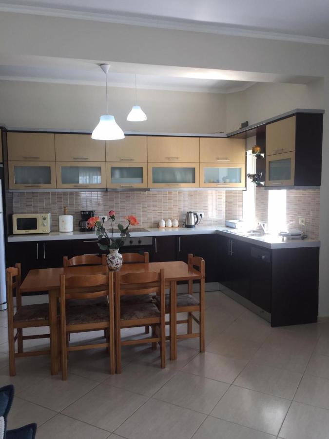 Alexandra'S Apartments ซารานเดอ ภายนอก รูปภาพ