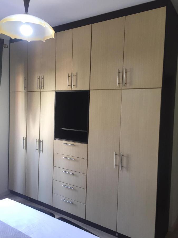 Alexandra'S Apartments ซารานเดอ ภายนอก รูปภาพ