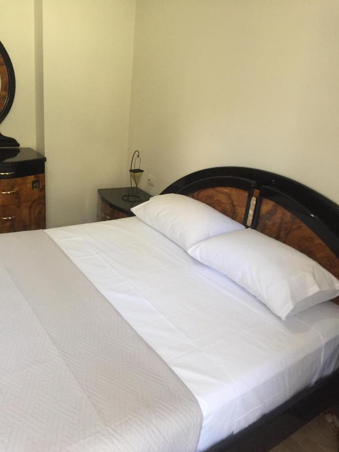Alexandra'S Apartments ซารานเดอ ภายนอก รูปภาพ