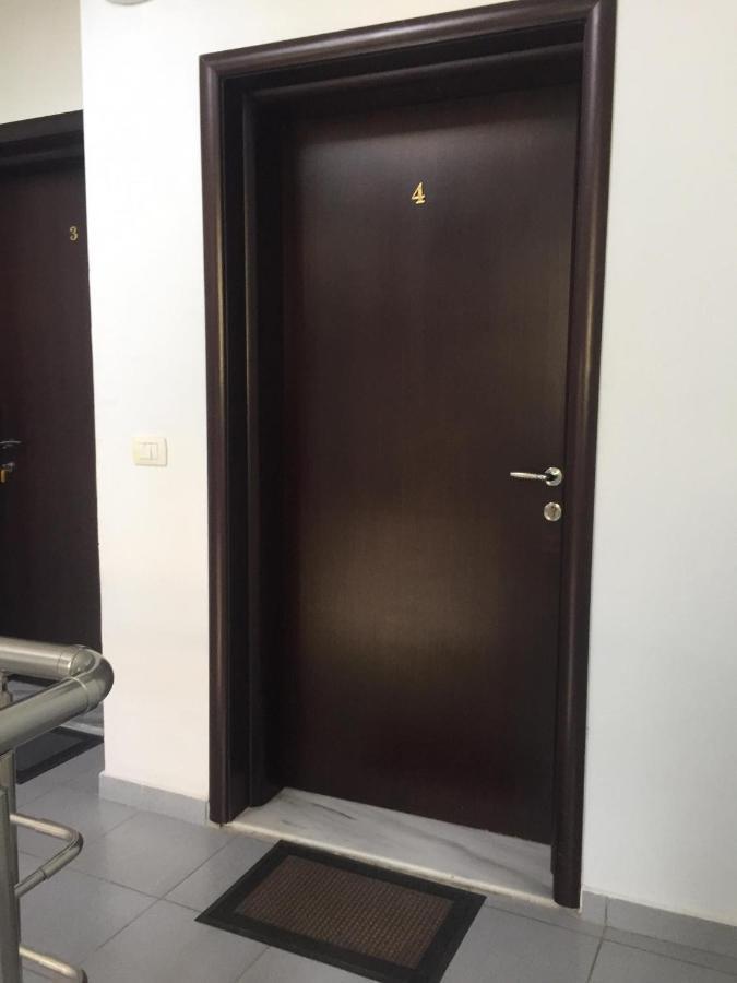 Alexandra'S Apartments ซารานเดอ ภายนอก รูปภาพ
